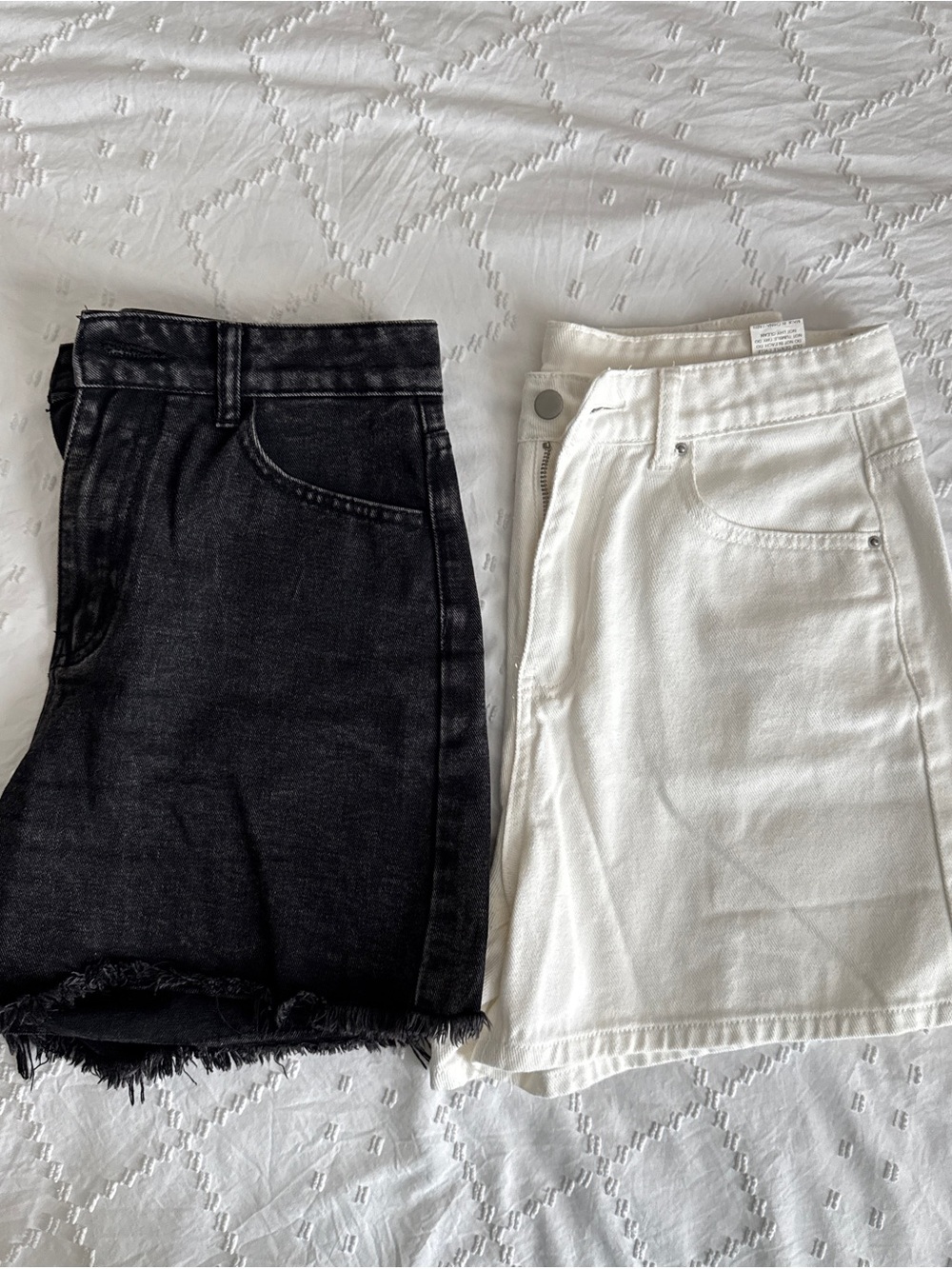Women Denim Shorts Bundle Black White Size M L High Waisted Raw Hem Summer Lot 2 - Picture 2 of 14